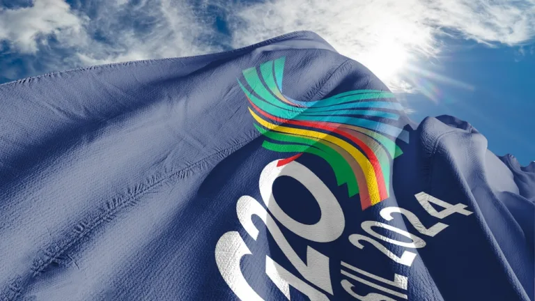 Bandeira com o logo do G20 o Brasil