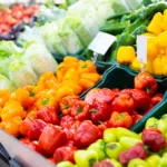 Frutas e legumes em supermercado