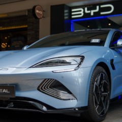 Com tropeços de Musk, BYD já vê a Tesla pelo retrovisor
