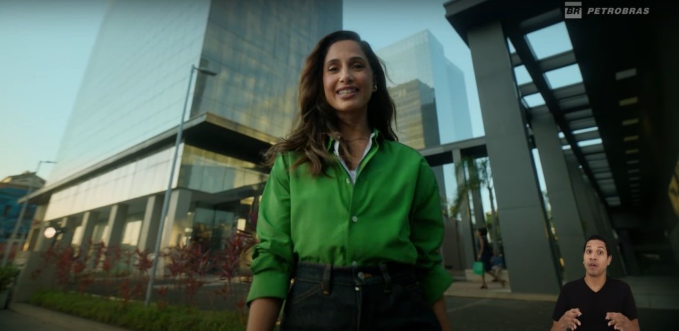 Petrobras e Camila Pitanga atraem críticas por campanha de transição energética Petrobras e Camila Pitanga atraem críticas por campanha de transição energética