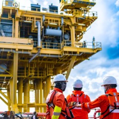 Plataforma de petróleo em alto mar