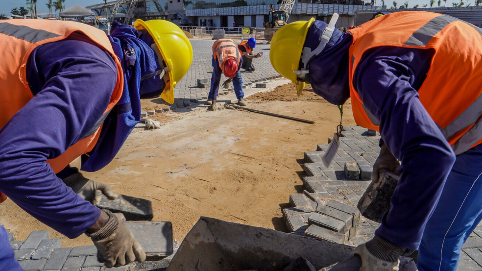 Curtas da COP: Greve em obras de Belém; 79 países confirmados; mais ajuda aos países pobres