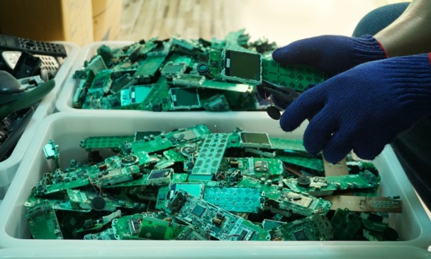 Reciclagem de celulares descartados