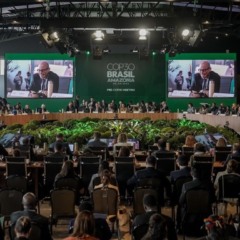 O secretário executivo da UNFCCC, Simon Stiell, discursa na pré-COP30 O secretário executivo da UNFCCC, Simon Stiell, discursa na pré-COP30