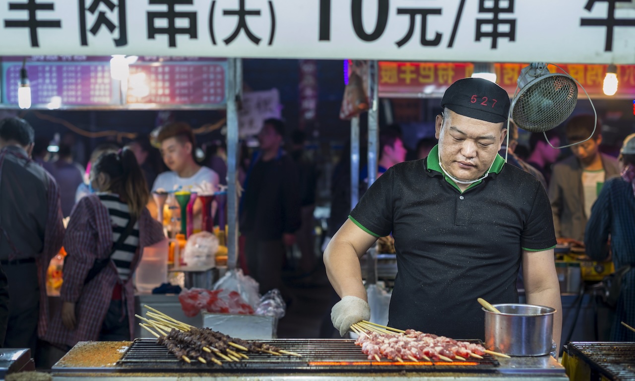 Vendedor de comida de rua na China