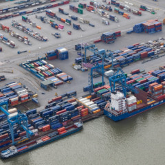 EUA travam ‘imposto’ global para o transporte marítimo
