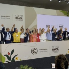 Colômbia aumenta pressão por fim de fósseis e lança conferência paralela