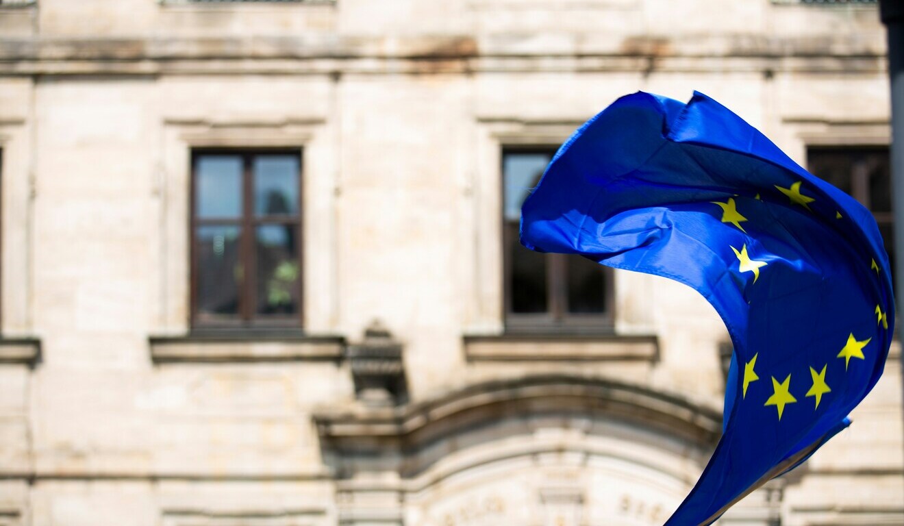 UE relaxa regras de sustentabilidade para empresas