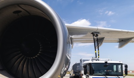 Aéreas reclamam de bancar custo do SAF sem incentivo tributário Aéreas reclamam de bancar custo do SAF sem incentivo tributário