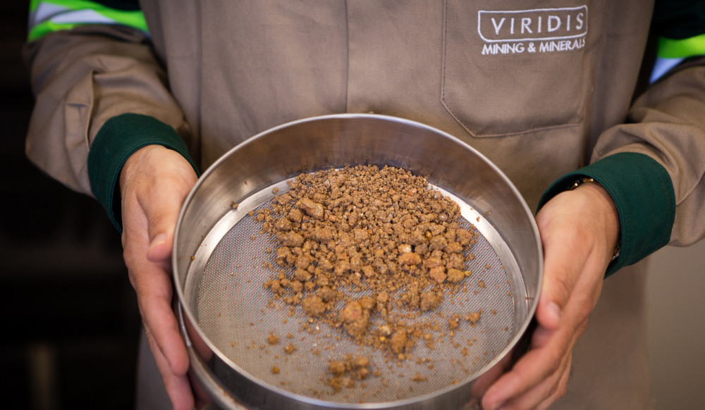 Viridis atinge captação de US$ 154 milhões para projeto de terras raras Viridis atinge captação de US$ 154 milhões para projeto de terras raras