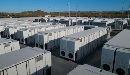 Instalação de baterias para armazenamento de energia (BESS) Instalação de baterias para armazenamento de energia (BESS)