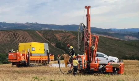 Venda de mina de terras raras em MG por R$ 3 bi é primeiro teste de nova política Venda de mina de terras raras em MG por R$ 3 bi é primeiro teste de nova política