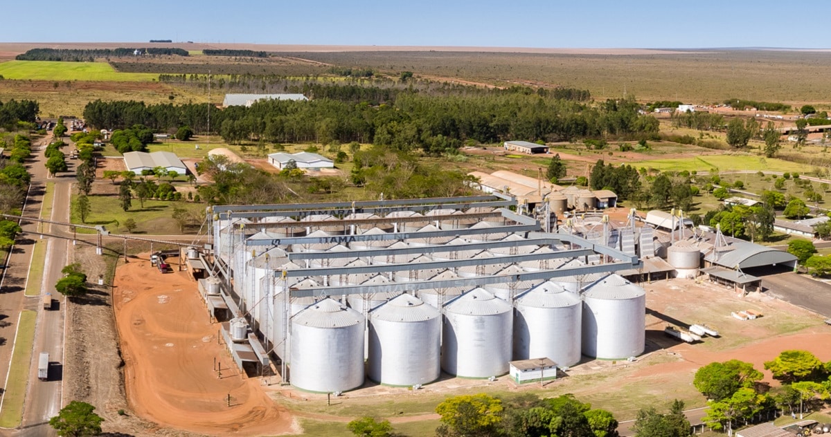 Silos de armazenamento de grãos da Amaggi