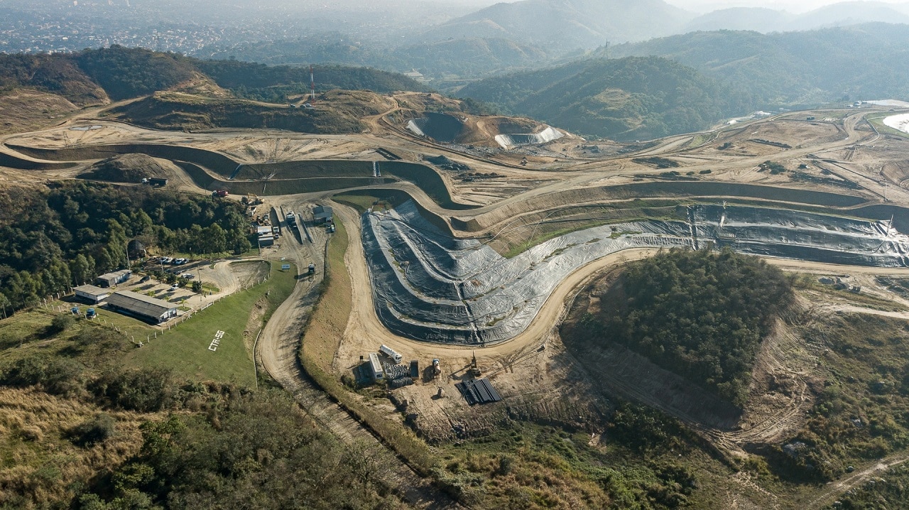 Aterro sanitário da Orizon, que quer transformar os aterros sanitários em ecoparques, para transformar o lixo em biogás, resina reciclada e créditos de carbono