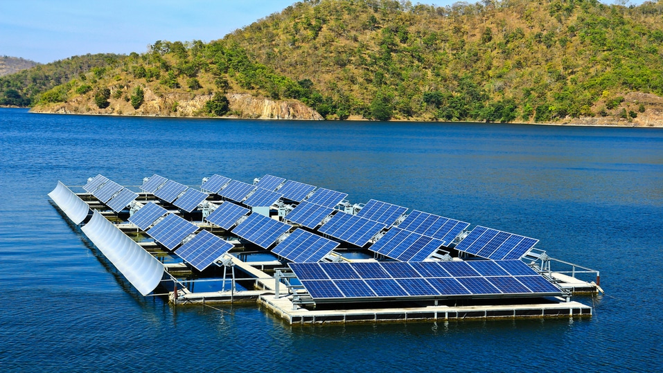 Fernando de Noronha terá usina solar flutuante