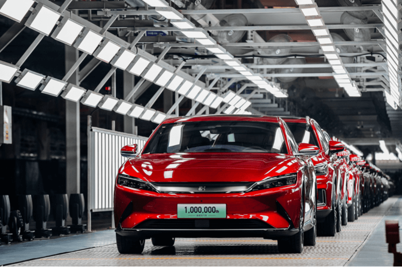 Linha de montagem da fabricante chinesa de carros elétricos BYD