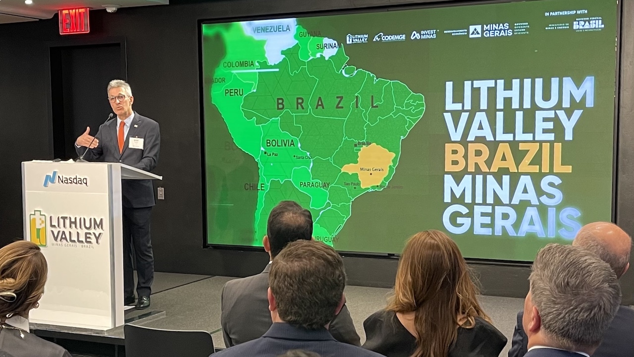 O governador de Minas Gerais, Romeu Zema, anuncia a campanha Lithium Valley, em Nova York