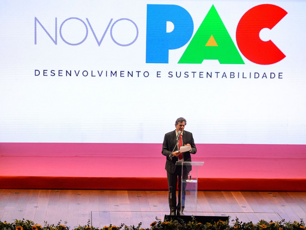 O ministro da Fazenda, Fernando Haddad fala durante cerimônia de lançamento do Novo Programa de Aceleração do Crescimento (PAC)